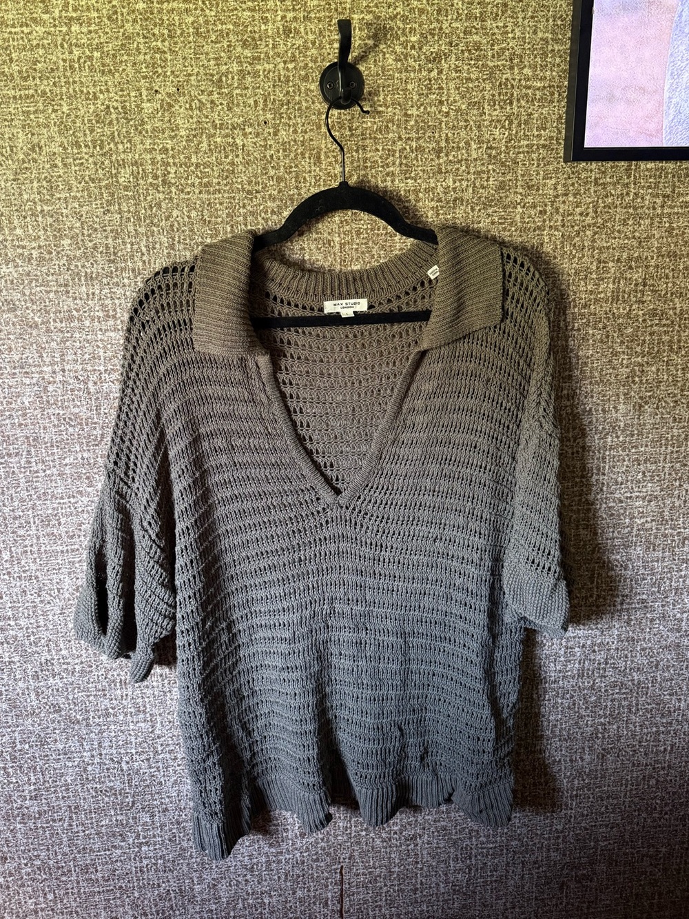 Open Knit V-Neck Sweater Tee in Olive Green